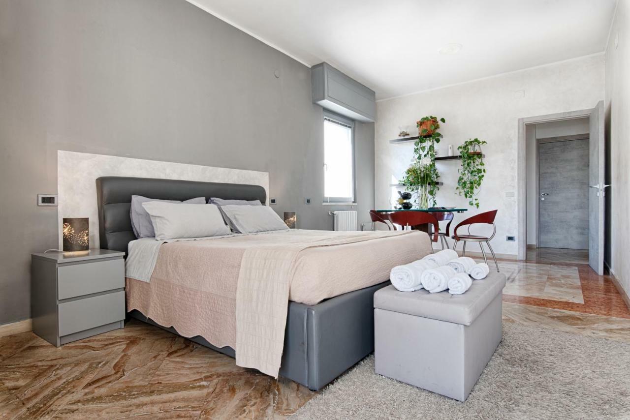 Penthouse Station Luxury Suites & Apartment Brindisi Exterior foto